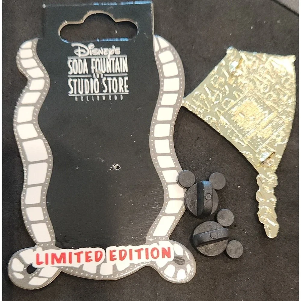 Disney pin as